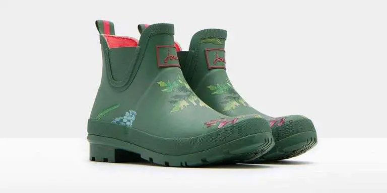 10 Best Garden Shoes &  Boots in 2018