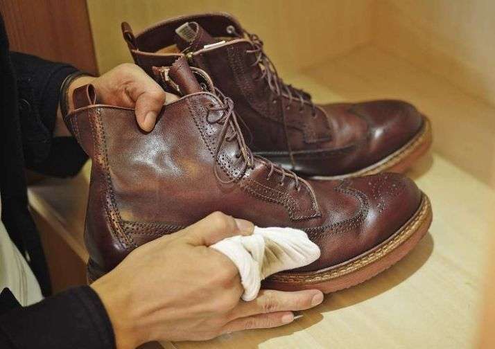 9 Powerful Hacks To Get Your Shoes Super Clean