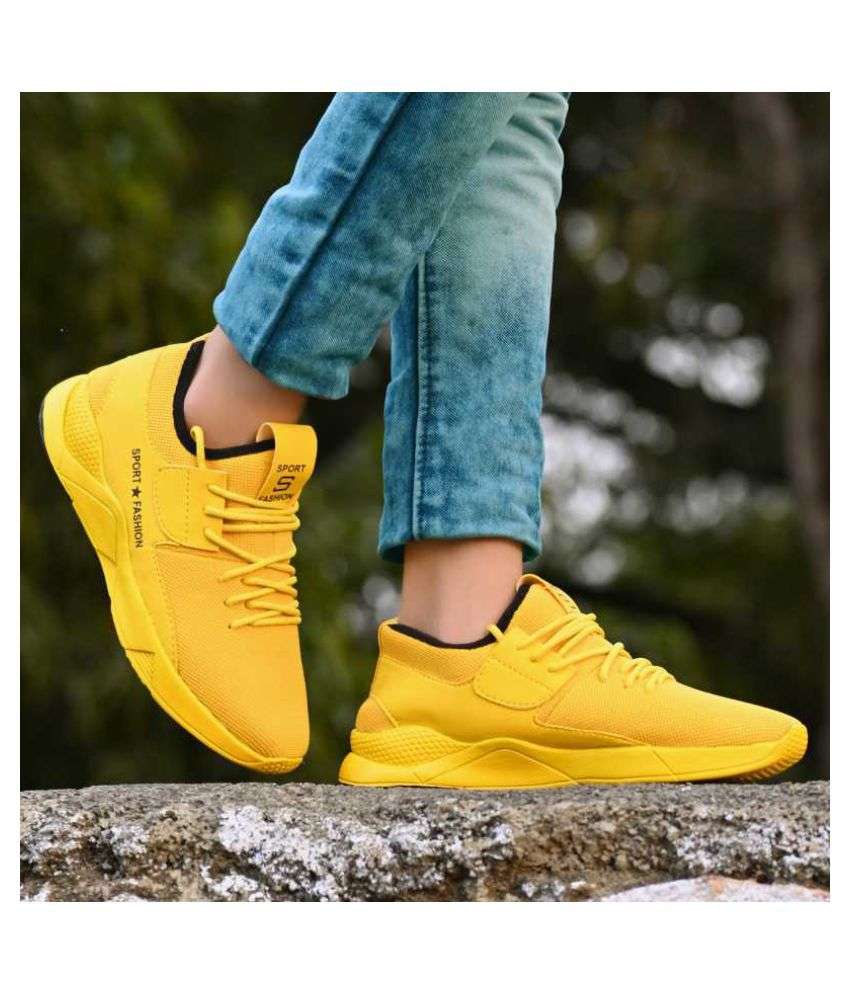 Castoes Yellow Running Shoes