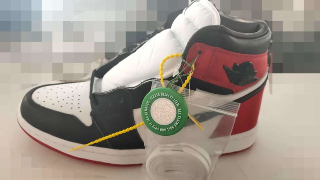 Does StockX Sell Fake Sneakers?