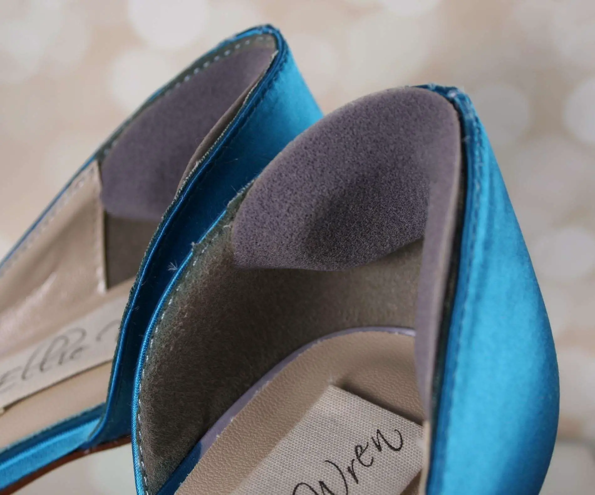 Heel Snugs: Foam Pads to Make Your Shoes Fit Smaller ...