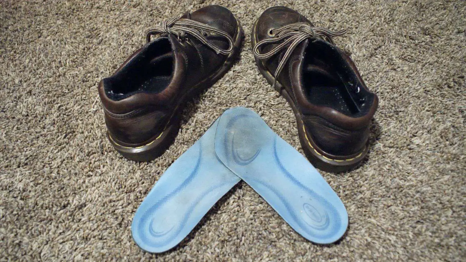 How to Clean the Inside of Stinky Shoes &  Flats