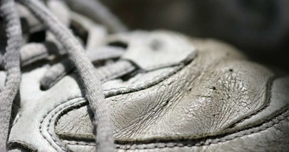 How to Clean White Tennis Shoes Without Bleach ...
