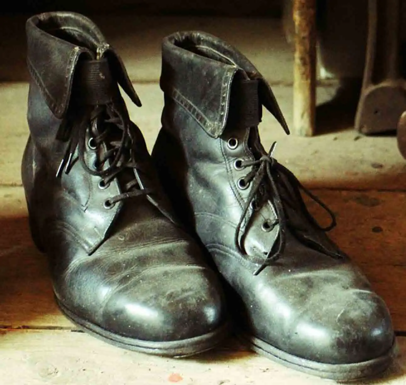 How to Remove Mold From Shoes and Why Not to Ignore It