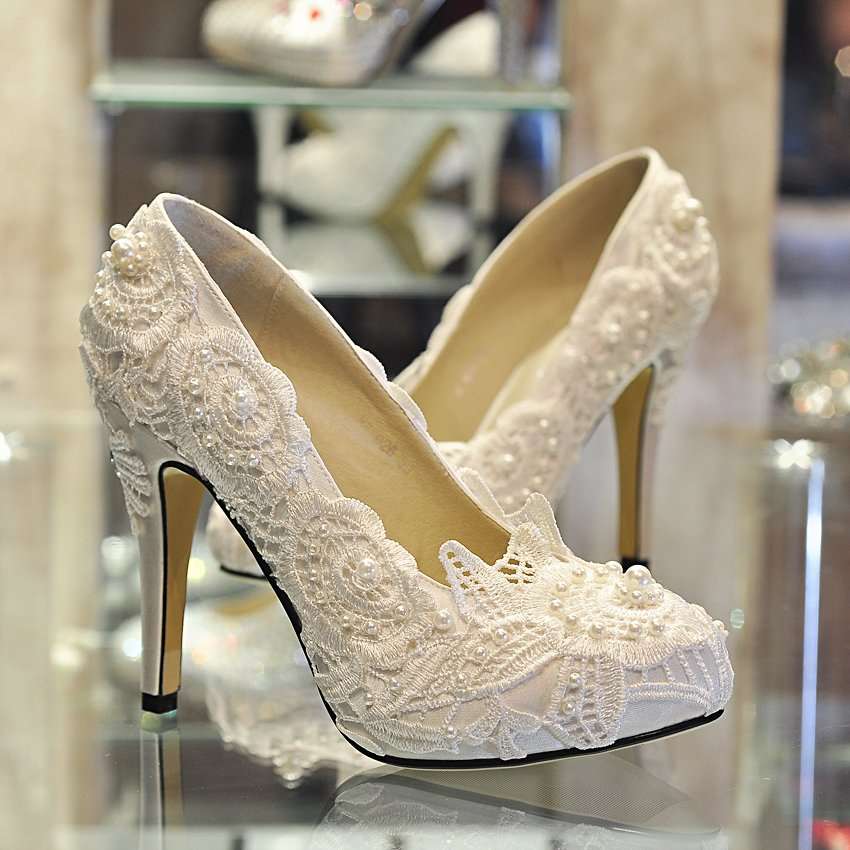 The Best Bridal Shoes on the go! â Couture Pictures