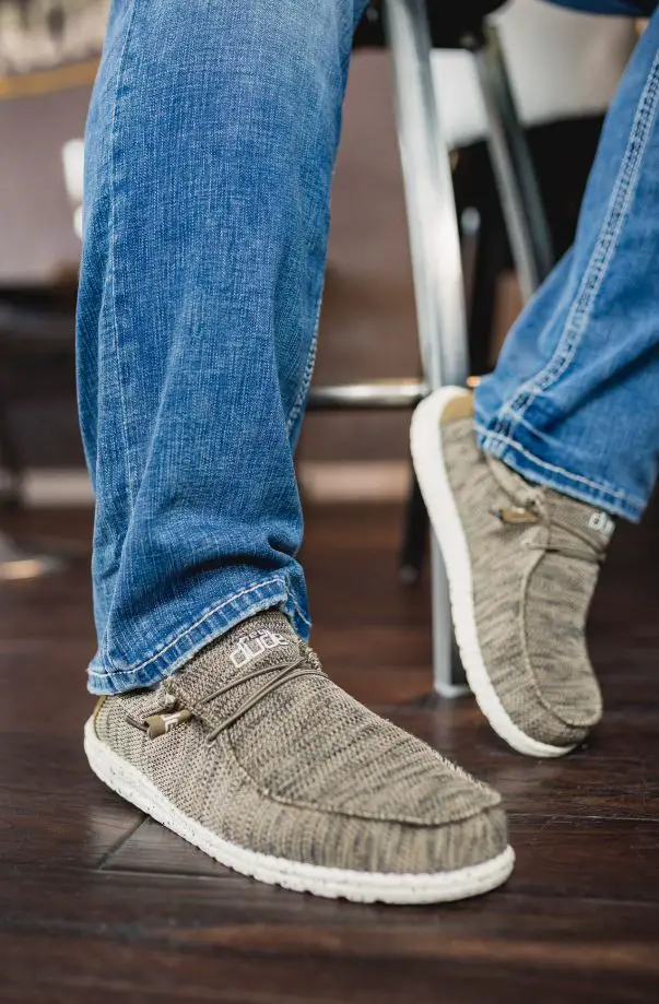 the most comfortable shoes // Hey Dude shoes for guys in ...