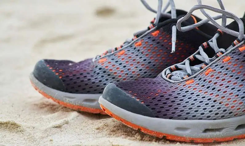 Top 10 Best Beach Shoes For Men &  Women